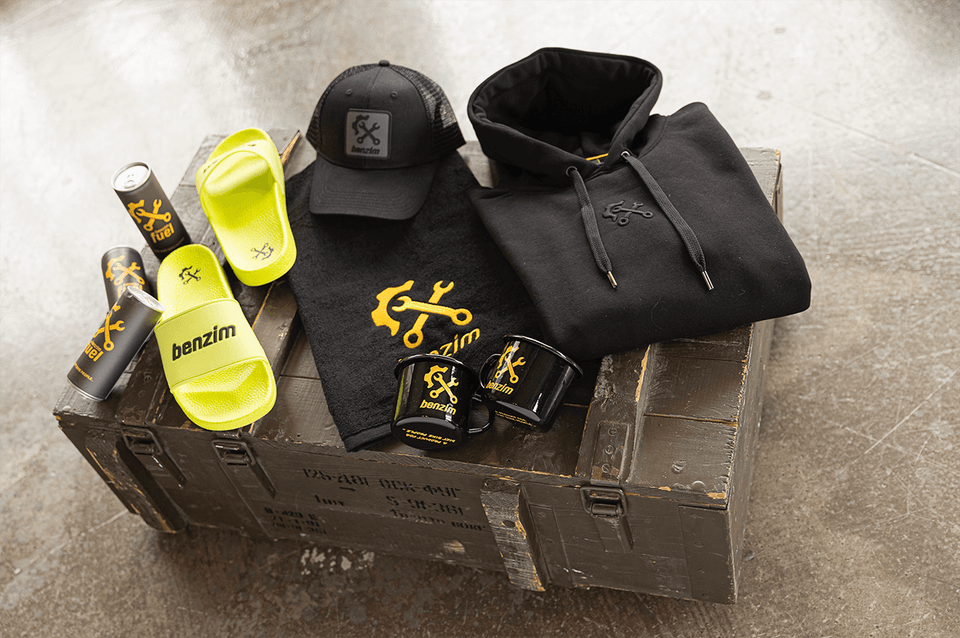 accessoires aus dem MX - mugs, benziletten, hoodie